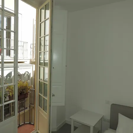 La Blanca Casita *